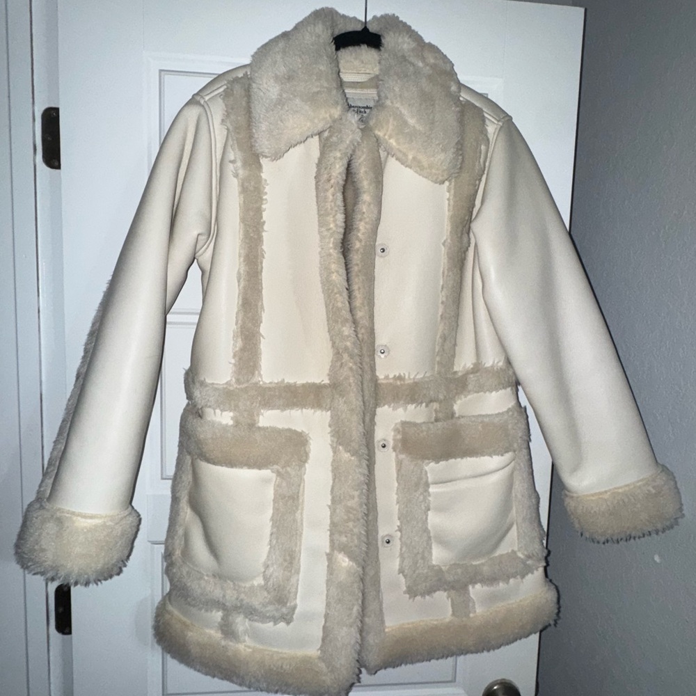 Abercrombie & Fitch Cream Fleece Jacket